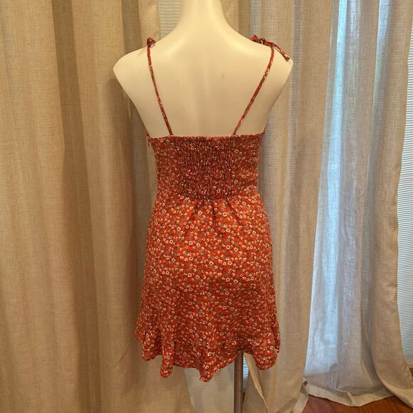 Forever 21 Red Floral Mini Dress - Size Medium - Cute! - Picture 8 of 11
